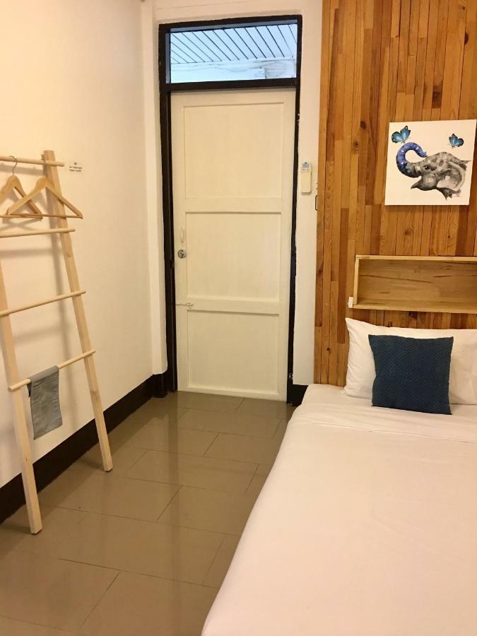 Bed and Breakfast Cozy by Funwahn Chiang Mai Exterior foto