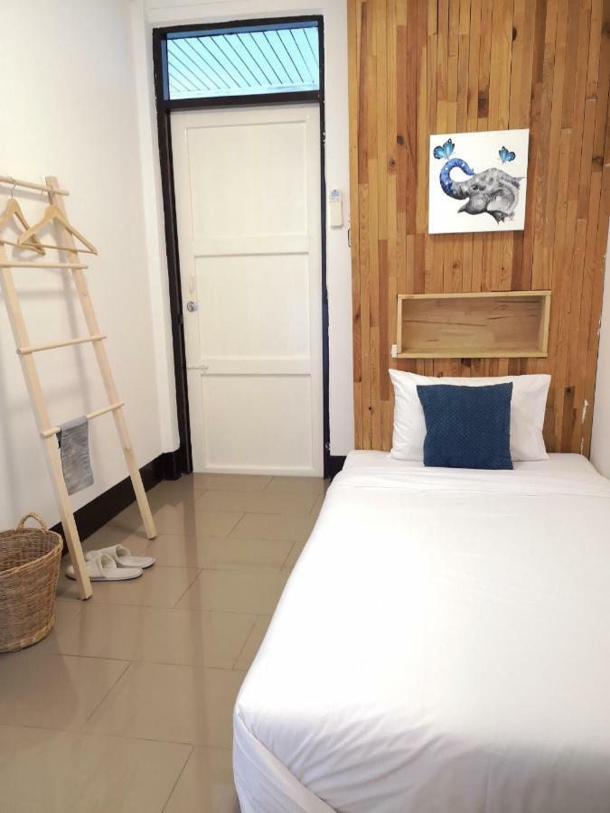 Bed and Breakfast Cozy by Funwahn Chiang Mai Exterior foto